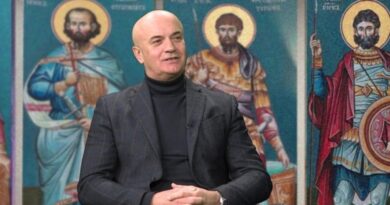 ГОСПОД НАД ВОЈСКАМА: ПРИЧА О ПУКОВНИКУ ЛЕГЕНДИ